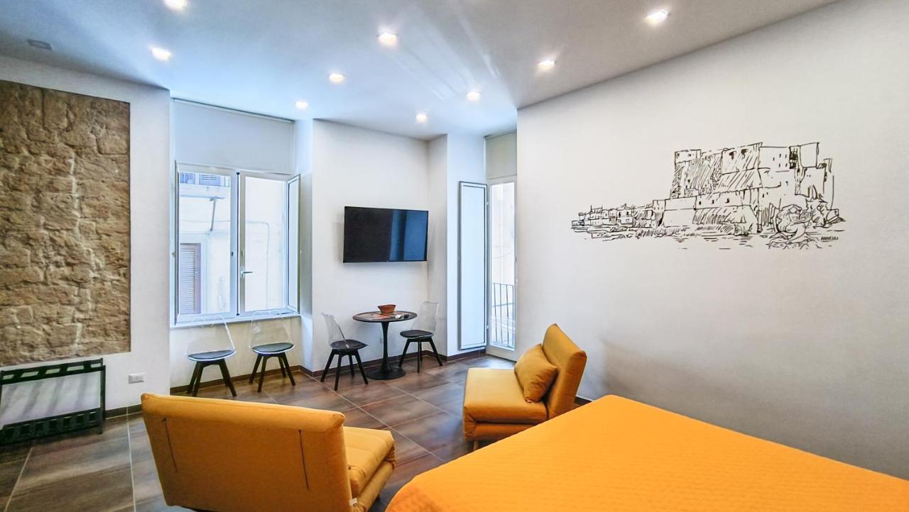 Casa Calu Castel Dell'Ovo Bed & Breakfast Naples Exterior photo